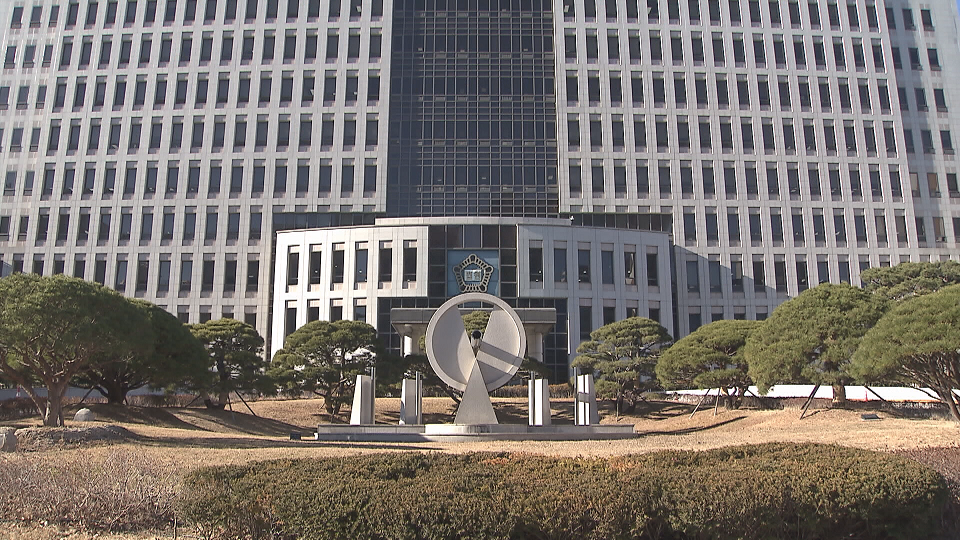 '150억원대 투자사기' 전직 구청장 딸, 2심도 징역 10년