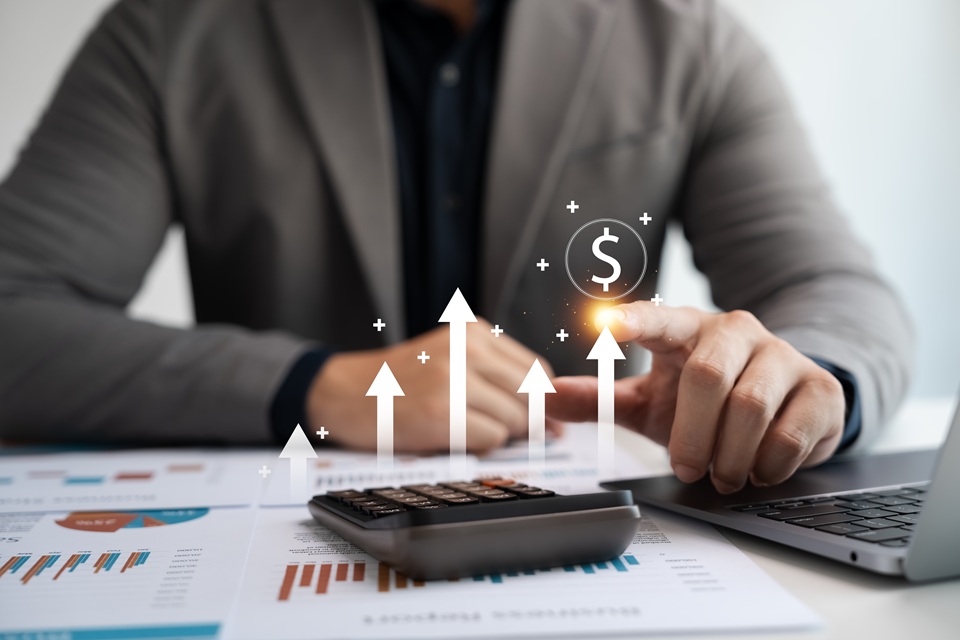 은행권 정기예금 금리 3%대 재진입…고객 유치 경쟁 본격화