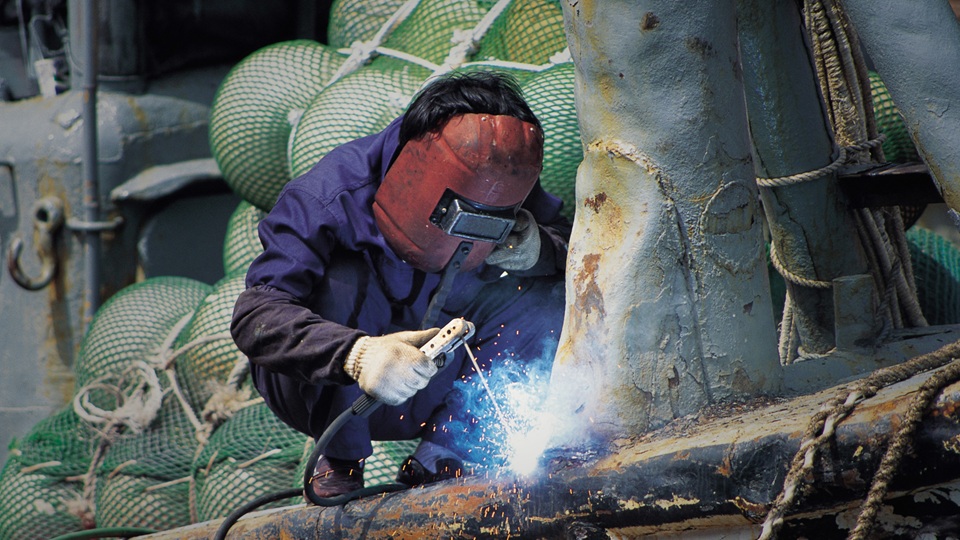 ‘울산형 광역 비자’ 사업으로 조선업 인력난 해소...외국인 근로자 49명 입국