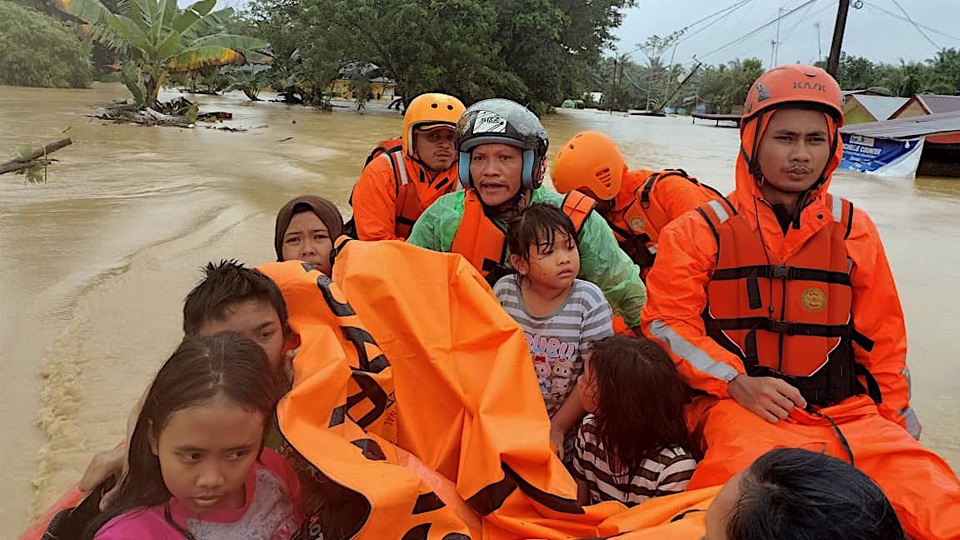 동남아 전역 ‘극한 폭우’…홍수·산사태에 사망자 1천 명 육박