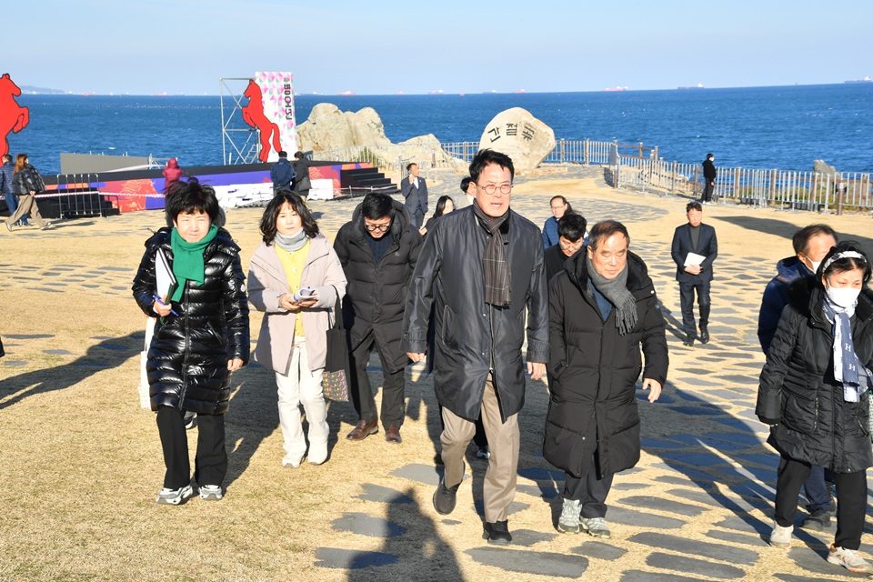 울산 간절곶 해맞이 인파 대비…31일 밤부터 차량 통행 전면 제한