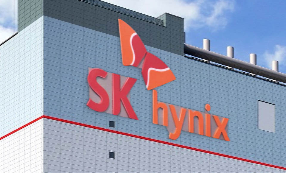 SK하이닉스, AI 메모리 호황에 지난해 매출·이익 ‘역대 최대’