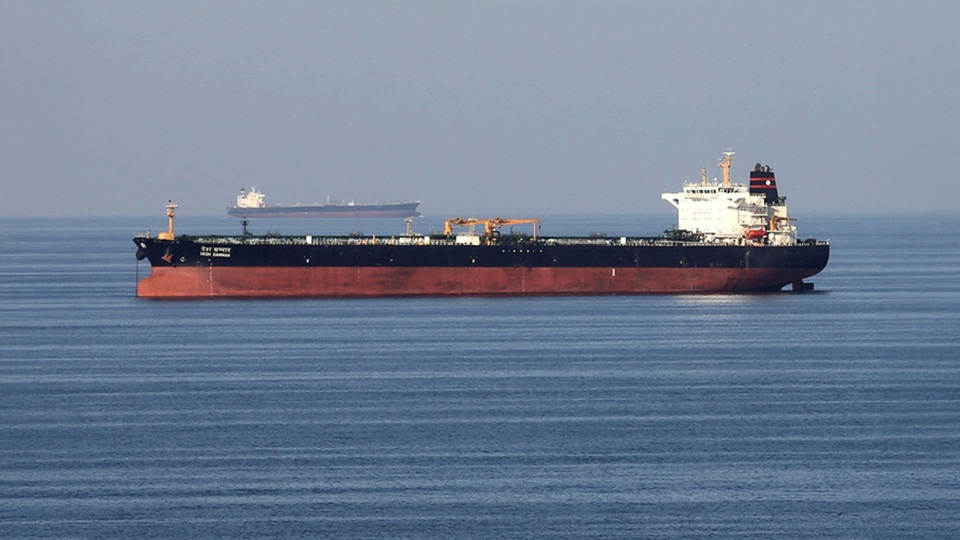 이란, 호르무즈 통행료 부과 추진…선박 통제 강화