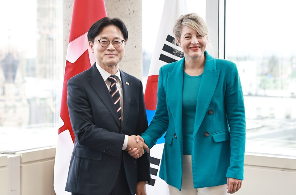 한-캐나다 산업·자원 협력 확대…60조 잠수함 수주 총력